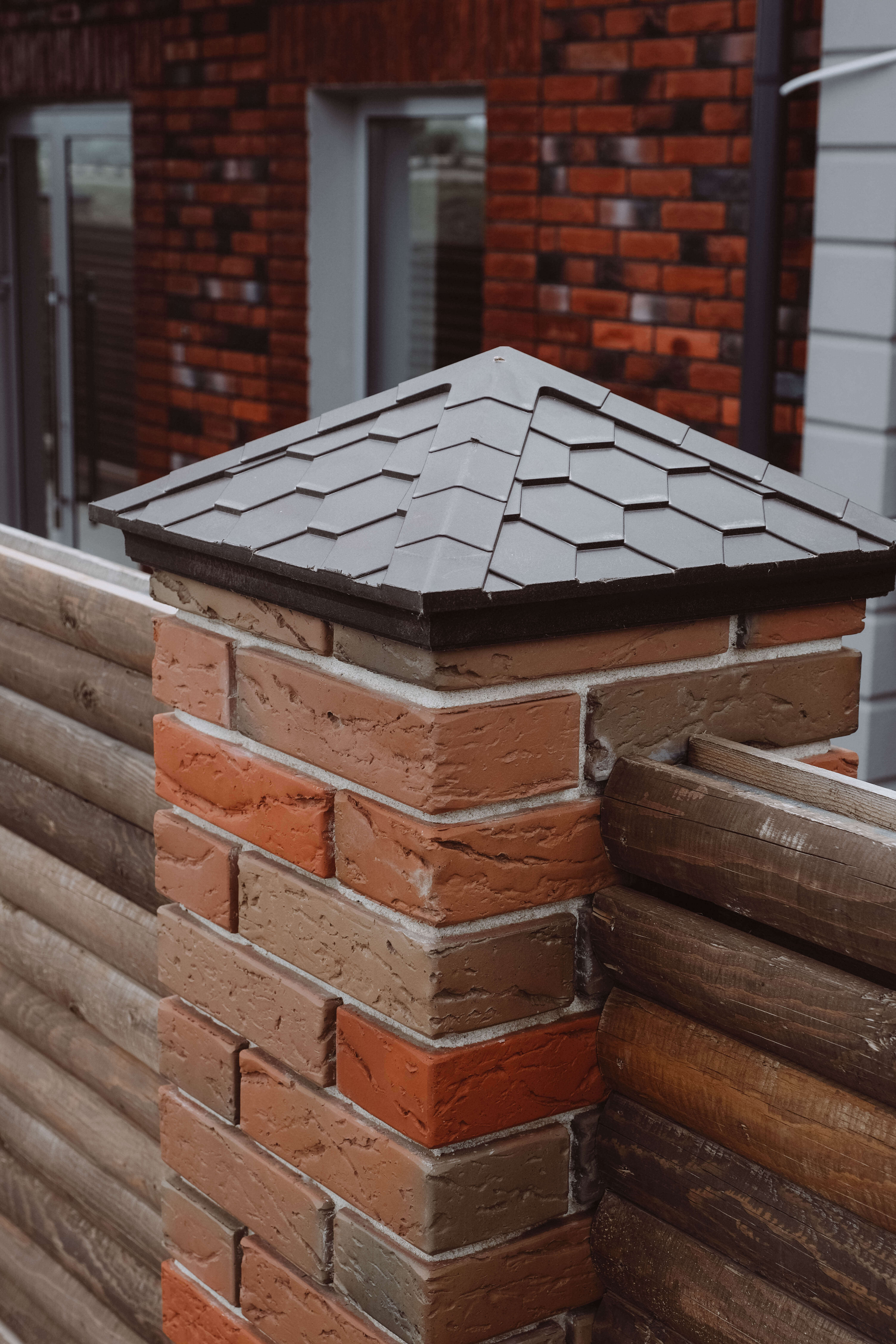 Колпак Zking Эверест Коричневый на столб 1.5х1.5 кирпича (390х390мм) в Абакане фото