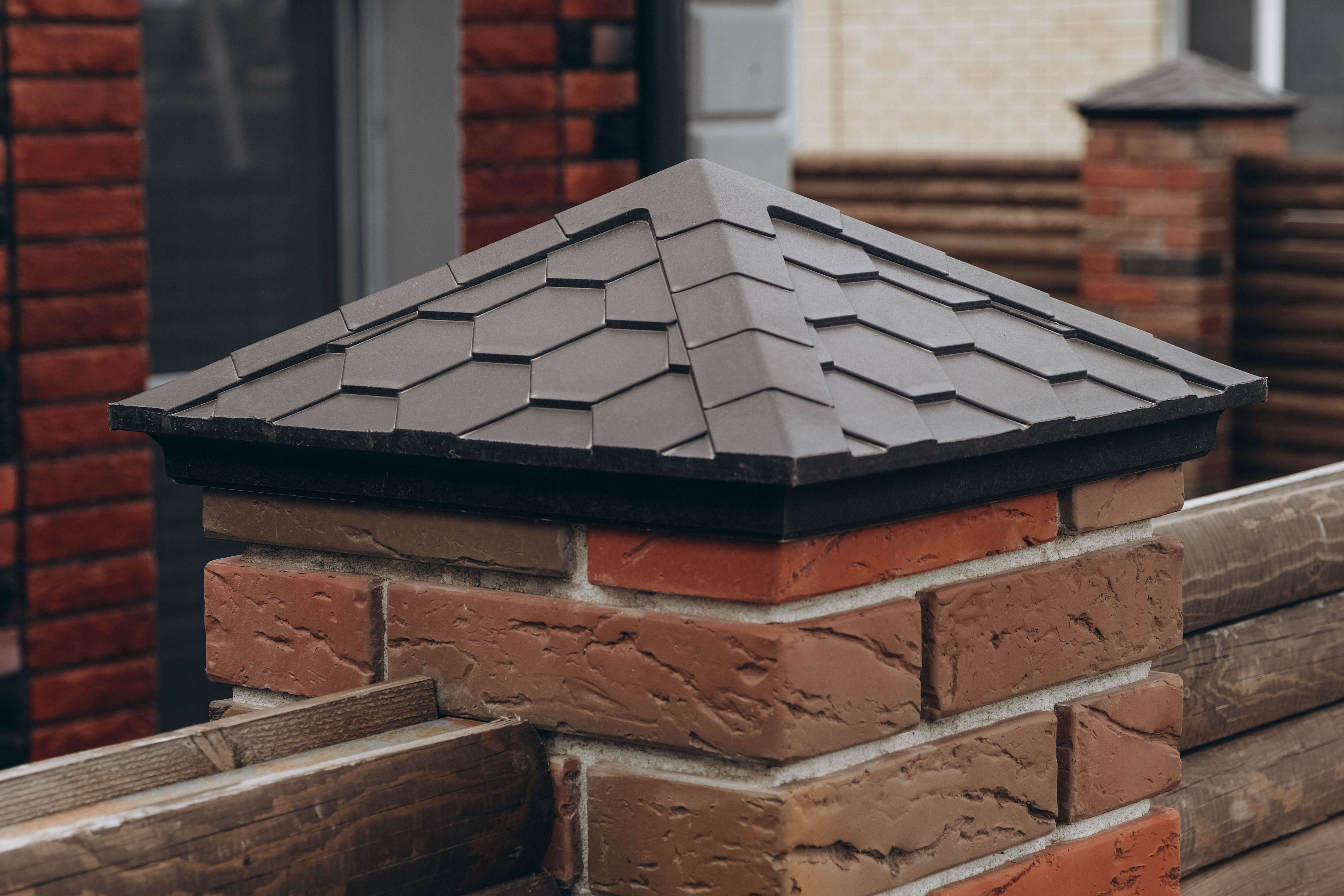 Колпак Zking Эверест Коричневый на столб 1.5х1.5 кирпича (390х390мм) в Абакане фото